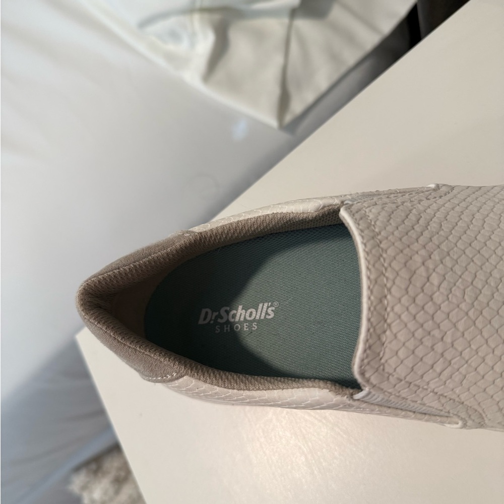 Dr. Scholl's Women’s White and Gray Slip-On Flat Sneakers Size 8 - Picture 4 of 8